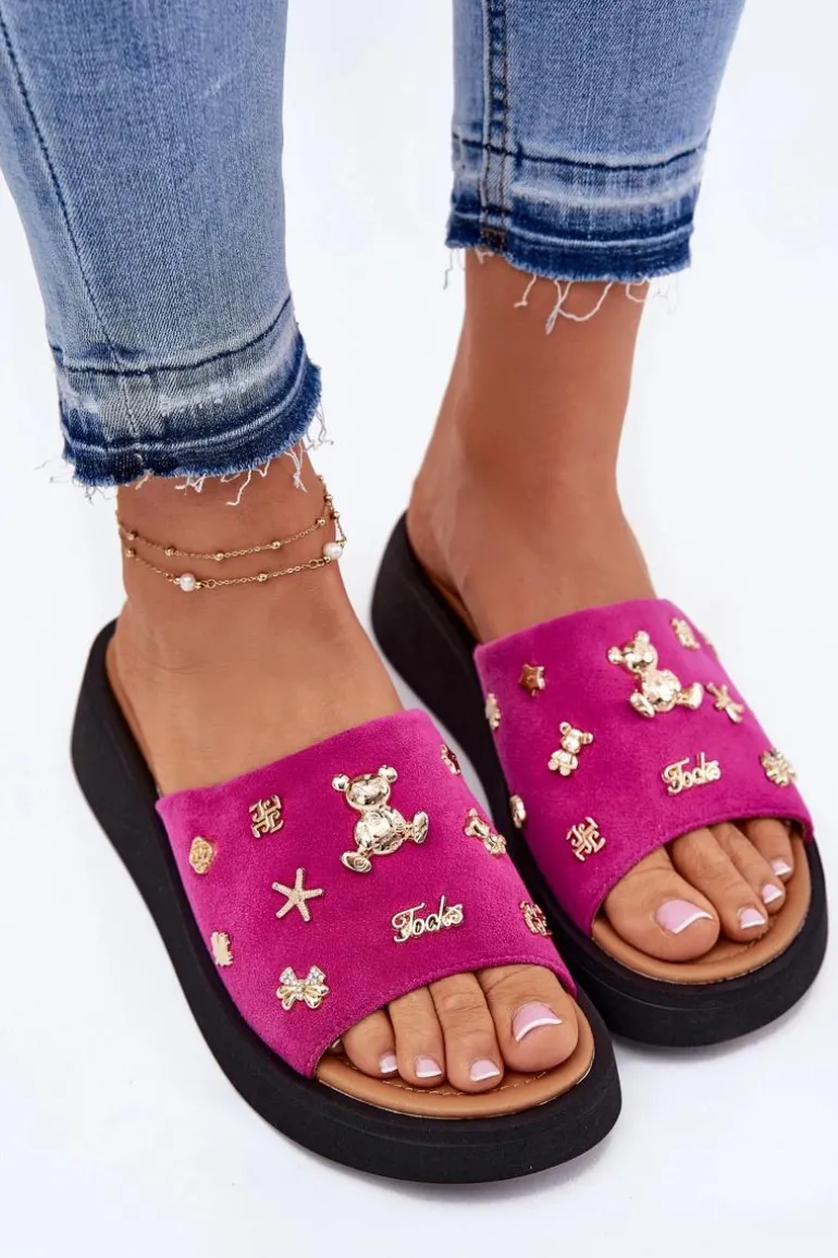 Zamszowe Klapki Damskie Z Przypinkami Vinceza 66741 Fuksja