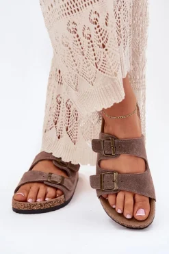 Zamszowe Klapki Na Korkowej Podeszwie Z Klamrami Ciemnobeżowe Tavira