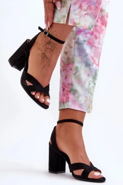 Zamszowe Klasyczne Sandałki Na Słupku Czarne Tetradi