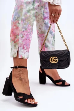 Zamszowe Klasyczne Sandałki Na Słupku Czarne Tetradi