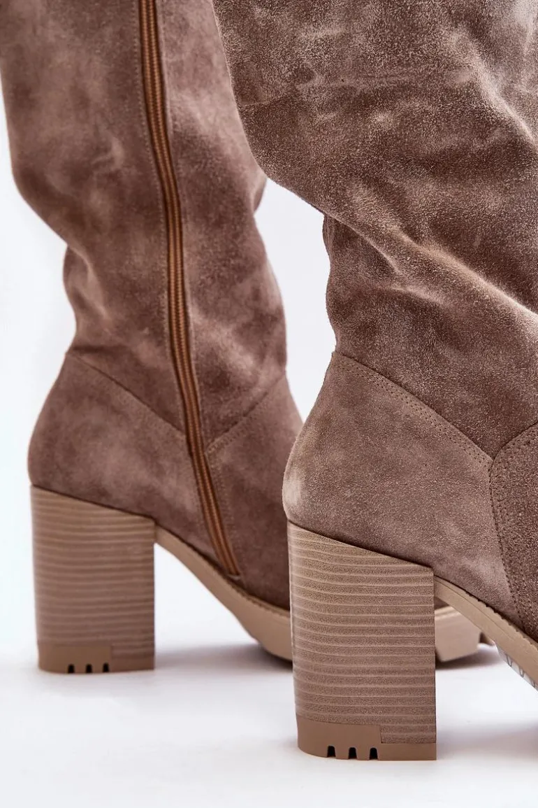 Zamszowe Kozaki Damskie Na Słupku Ciemnobeżowe Lewski 3371