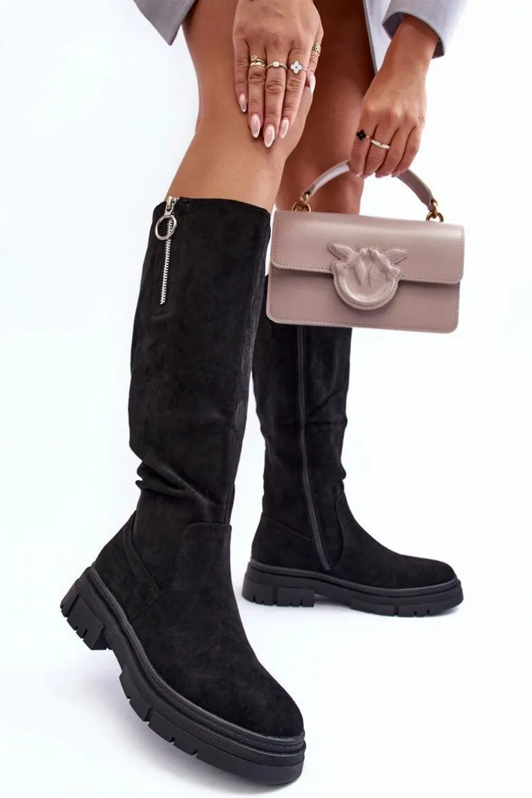 Zamszowe Kozaki Na Płaskim Obcasie I Platformie Czarne Nesina