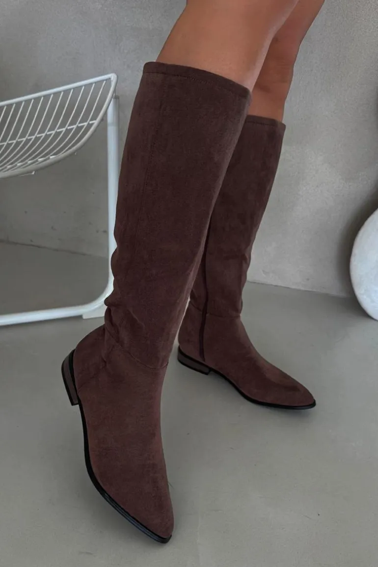 Zamszowe Kozaki Na Płaskim Obcasie Brązowe Eelin