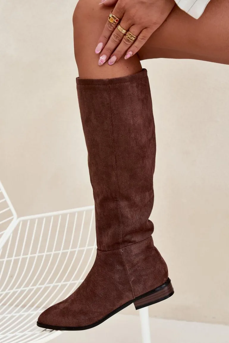 Zamszowe Kozaki Na Płaskim Obcasie Brązowe Eelin