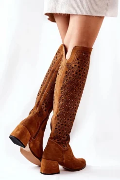 Zamszowe Kozaki Z Ażurowym Wzorem Brązowe Hekilea
