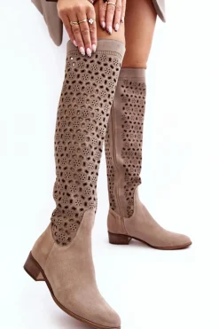 Zamszowe Kozaki Z Ażurowym Wzorem Beżowe Pointe
