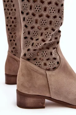 Zamszowe Kozaki Z Ażurowym Wzorem Beżowe Pointe