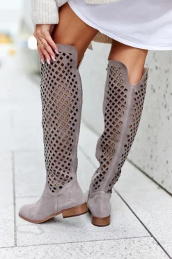 Zamszowe Kozaki Z Ażurowym Wzorem Jasnobrązowe Arinna