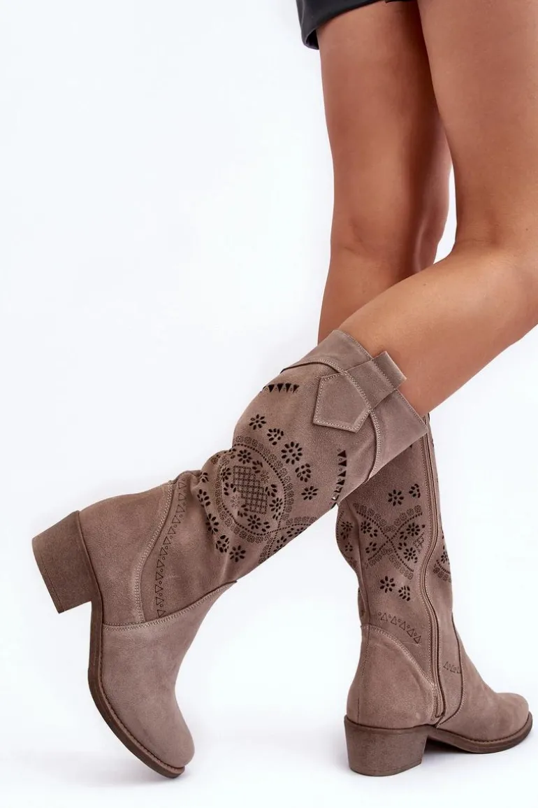Zamszowe Kozaki Z Ażurowym Wzorem Cappuccino Sierra