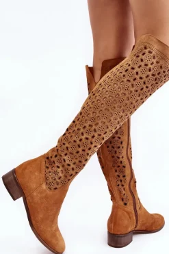 Zamszowe Kozaki Z Ażurowym Wzorem Camel Pointe