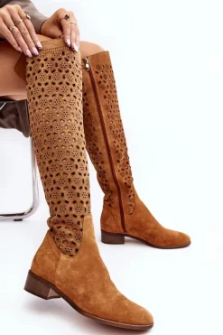 Zamszowe Kozaki Z Ażurowym Wzorem Camel Pointe