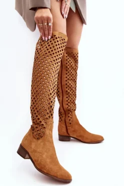 Zamszowe Kozaki Z Ażurowym Wzorem Camel Arinna