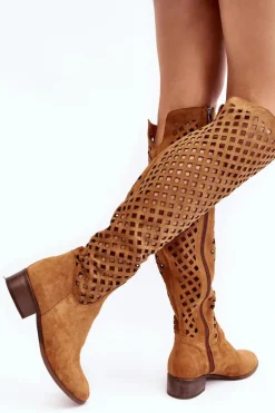 Zamszowe Kozaki Z Ażurowym Wzorem Camel Arinna