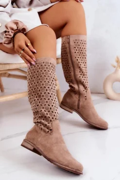 Zamszowe Kozaki Z Ażurowym Wzorem Beżowe Darnell