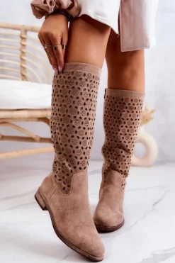 Zamszowe Kozaki Z Ażurowym Wzorem Beżowe Darnell