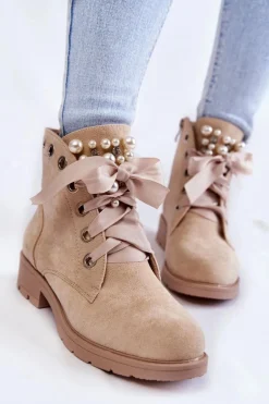 Zamszowe Ocieplane Botki Na Suwak Z Perłami Beżowe Raiso