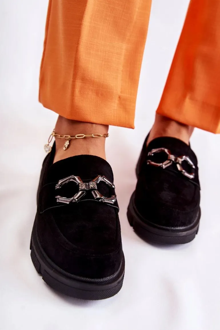 Zamszowe Półbuty Loafery Z Ozdobą Czarne Janissa