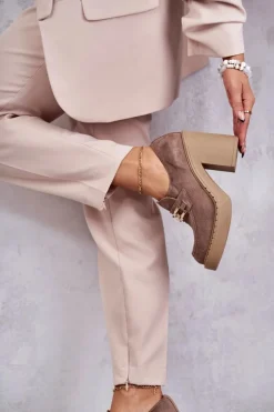 Zamszowe Półbuty Na Masywnym Słupku Beżowe Lemar Jaime