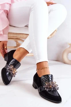 Zamszowe Półbuty Z Ozdobą Czarne Davine