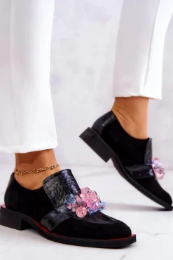 Zamszowe Półbuty Z Ozdobą Czarno-Czerwone Davine