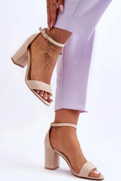 Zamszowe Sandałki Na Obcasie Beżowe Madame