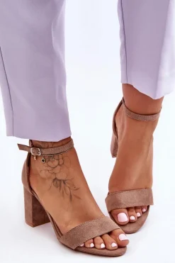 Zamszowe Sandałki Na Obcasie Ciemnobeżowe Madame