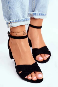 Zamszowe Sandałki na Słupku Czarne Nela