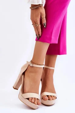 Zamszowe Sandałki Na Słupku Beżowe Spectacular