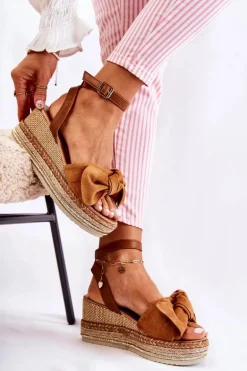 Zamszowe Sandały Na Koturnie Camel Natina