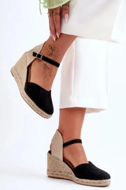 Zamszowe Sandały Na Koturnie Czarne Selfoss