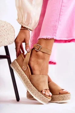 Zamszowe Sandały Na Koturnie Camel Lizbona