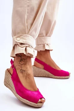 Zamszowe Sandały Na Koturnie Fuksja Elsie