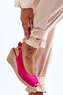 Zamszowe Sandały Na Koturnie Fuksja Elsie