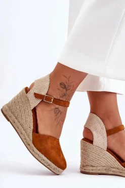 Zamszowe Sandały Na Koturnie Brązowe Selfoss