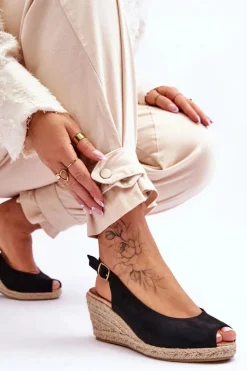 Zamszowe Sandały Na Koturnie Czarne Elsie