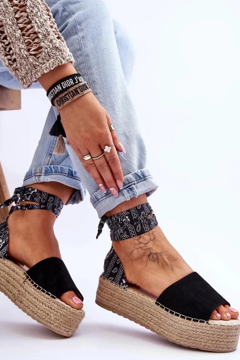 Zamszowe Sandały Na Koturnie Czarne Livia