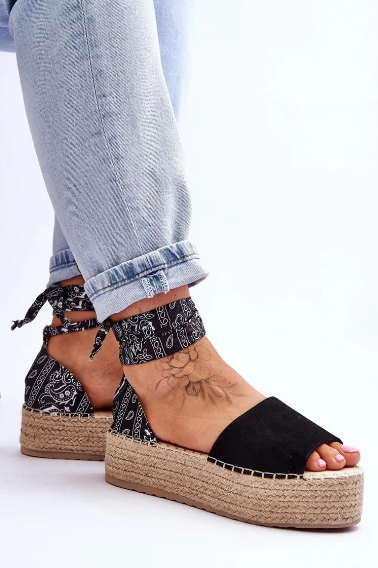 Zamszowe Sandały Na Koturnie Czarne Livia