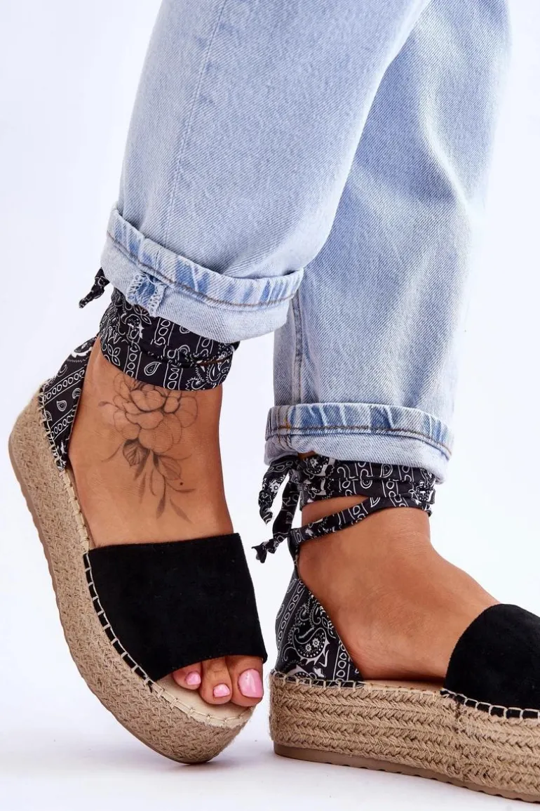 Zamszowe Sandały Na Koturnie Czarne Livia