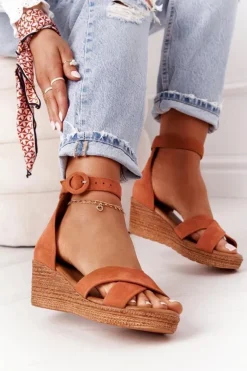 Zamszowe Sandały Na Koturnie Maciejka 04565-29 Rude