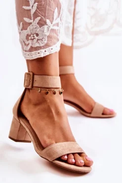 Zamszowe Sandały Na Niskim Słupku Beżowe Graciell