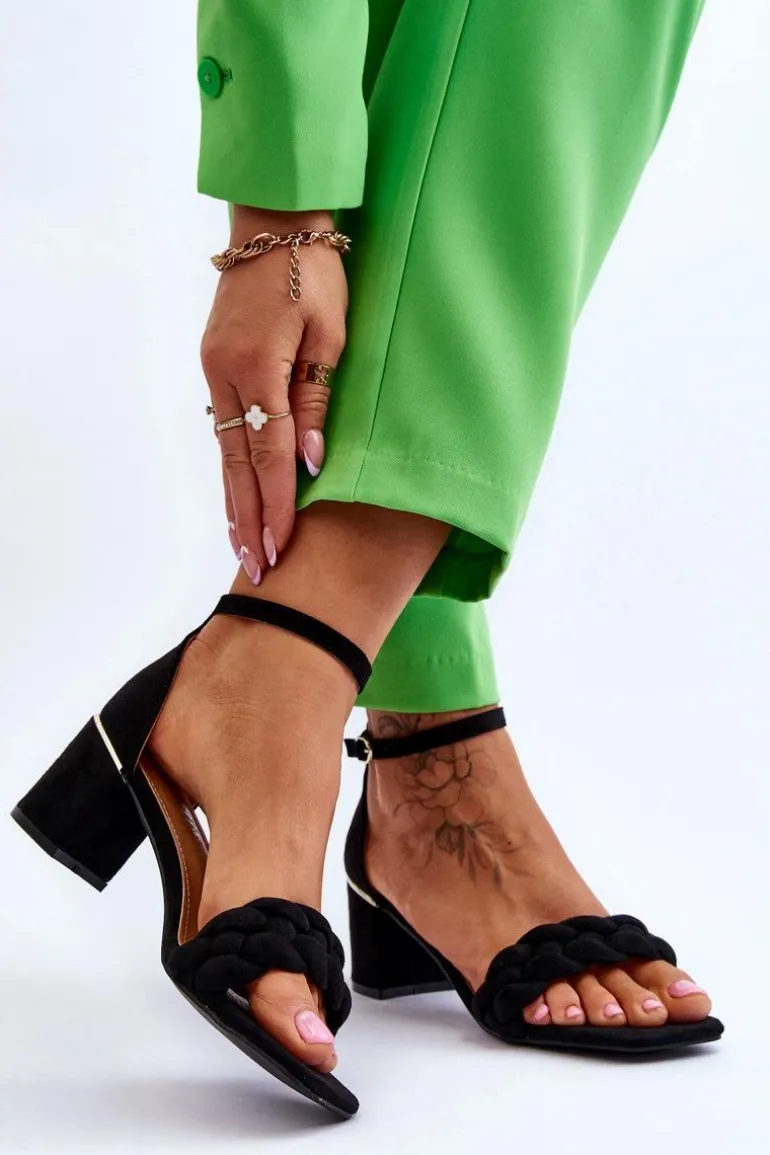 Zamszowe Sandały Na Obcasie Z Ozdobnym Warkocze Czarne Azela