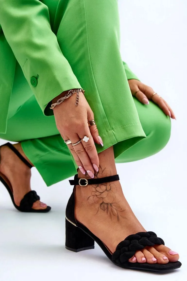 Zamszowe Sandały Na Obcasie Z Ozdobnym Warkocze Czarne Azela