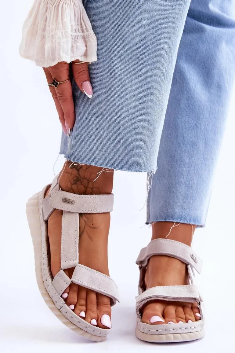 Zamszowe Sandały Na Rzep Big Star LL276014 Białe