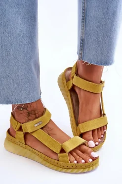 Zamszowe Sandały Na Rzep Big Star LL276013 Żółte