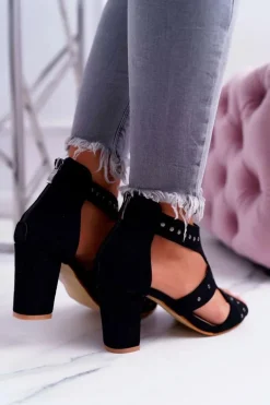 Zamszowe Sandały Na Słupku Lu Boo Czarne