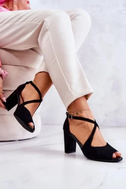 Zamszowe Sandały Na Słupku Czarne Lorita