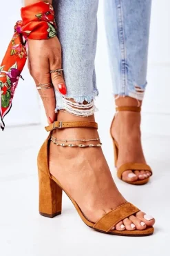 Zamszowe Sandały Na Słupku Camel Florence