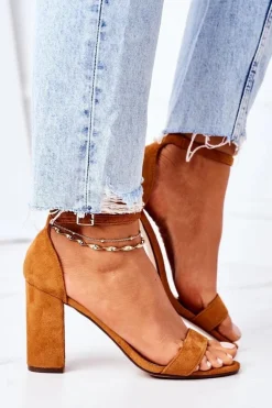 Zamszowe Sandały Na Słupku Camel Florence