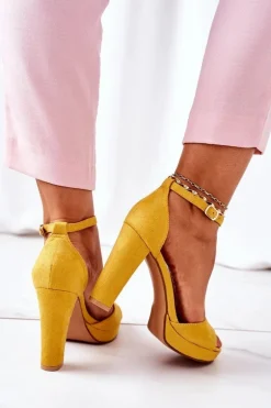 Zamszowe Sandały Na Słupku Żółte Sarah
