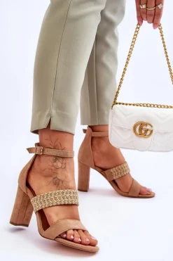 Zamszowe Sandały Z Plecionym Paskiem Na Obcasie Camel Roselia